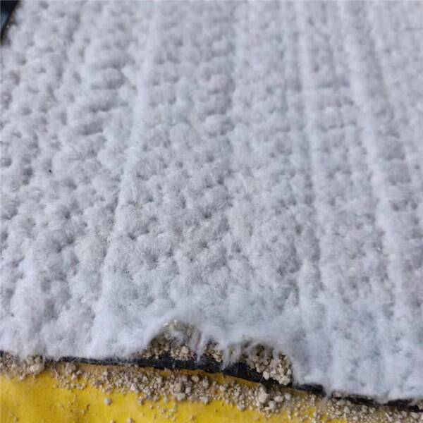 膨潤土防水毯在原油儲罐基礎防滲施工方法