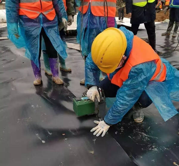 hdpe防滲膜在路基防滲層中鋪設(shè)施工工藝